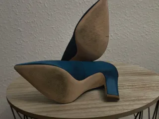 Zapatos de tacón Zara azul talla 36