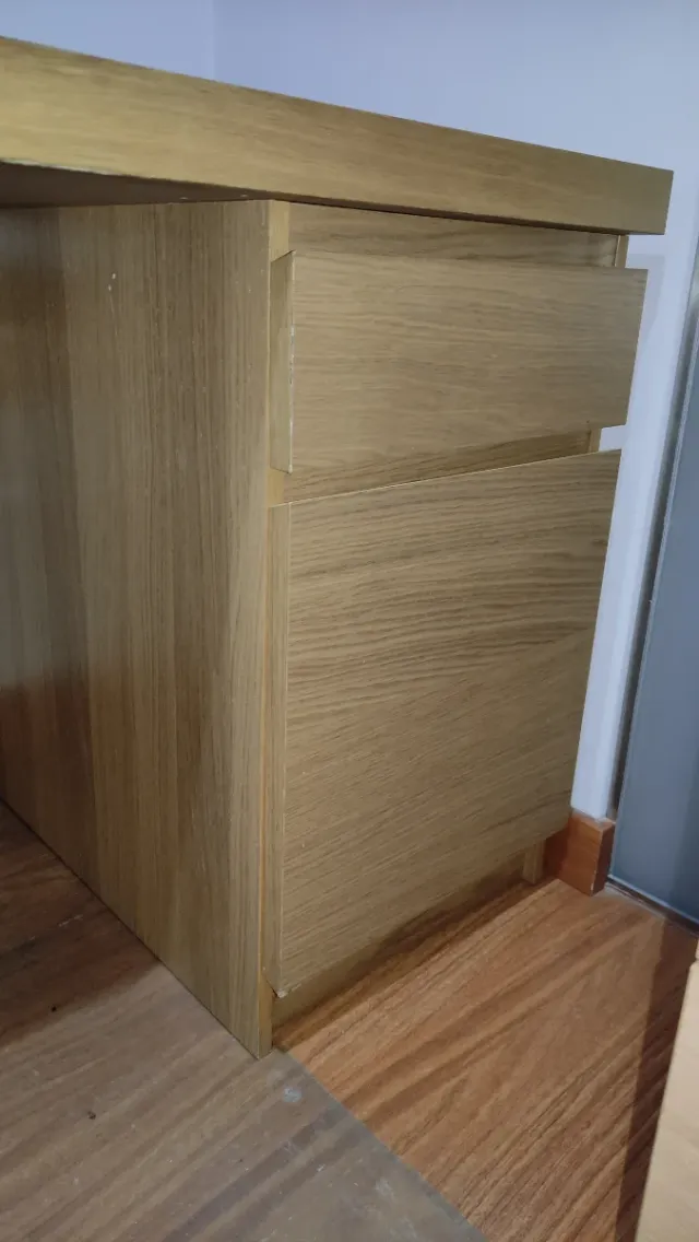 Escritorio Ikea Malm Madera con Cajonera