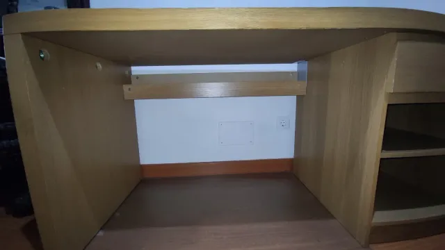 Escritorio Ikea Malm Madera con Cajonera