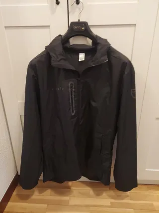 Chubasquero de hombre Kipsta Talla L. Nuevo