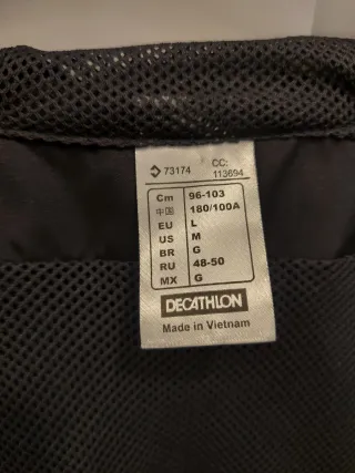 Chubasquero de hombre Kipsta Talla L. Nuevo