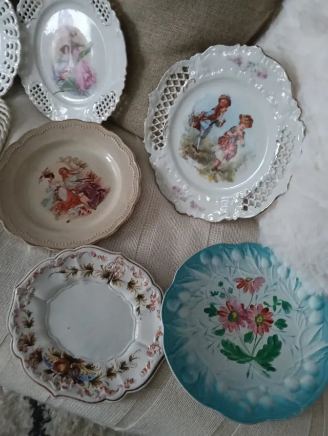 Colección platos antiguos cerámica.5€ cada uno.