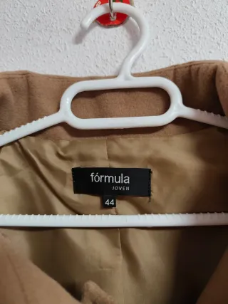 Abrigo de chica talla 44 de Fórmula Joven nuevo.