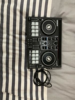 Controladora DJ Reloop Buddy + Maleta