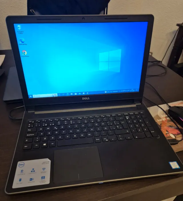 Portátil Dell Vostro 15 3000 i3 6gen