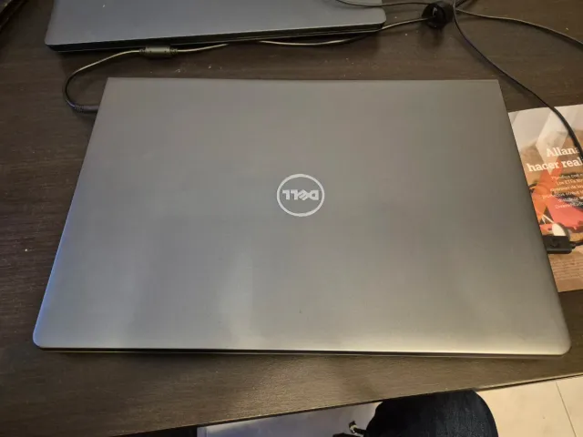 Portátil Dell Vostro 15 3000 i3 6gen