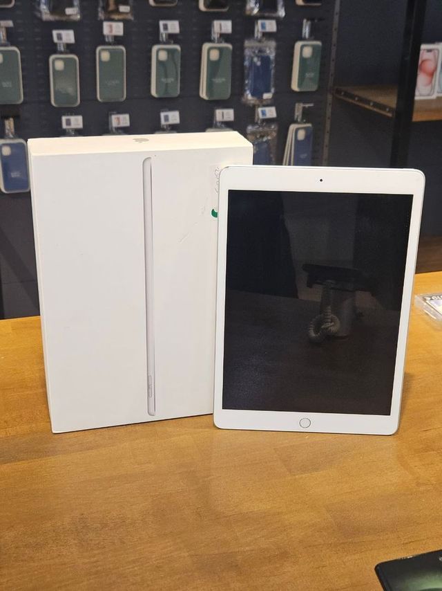 IPAD 8TH 32GB WIFI 10.2" 2020 PLATA