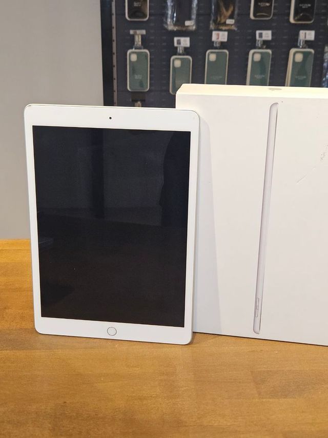 IPAD 8TH 32GB WIFI 10.2" 2020 PLATA
