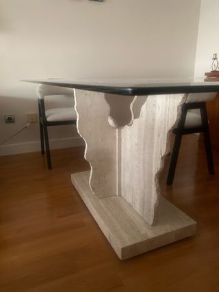 Tavolo da pranzo in cristallo e pietra di marmo beige