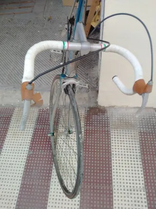 Bicicleta de carretera Peugeot azul