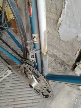 Bicicleta de carretera Peugeot azul