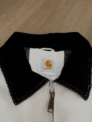 Chaqueta Carhartt Blanca y Negra
