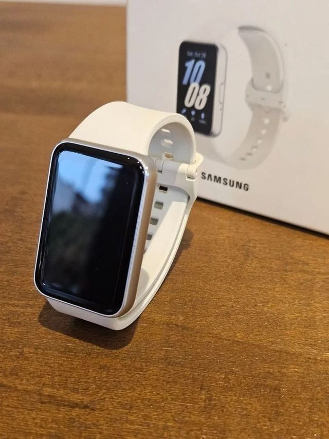 SAMSUNG GALAXY FIT 3 40MM GPS PLATA