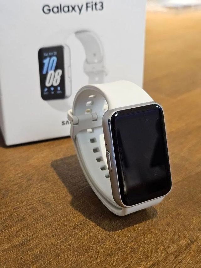 SAMSUNG GALAXY FIT 3 40MM GPS PLATA
