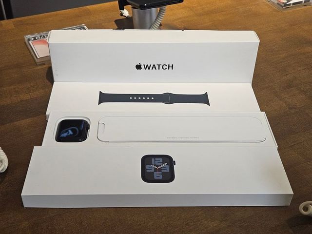 APPLE WATCH SE 2ND GEN 44MM GPS SILVER
