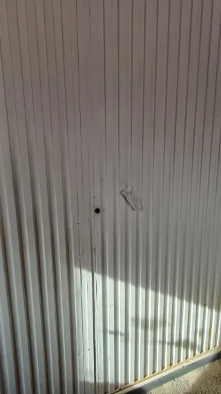 Puerta de garaje de hierro