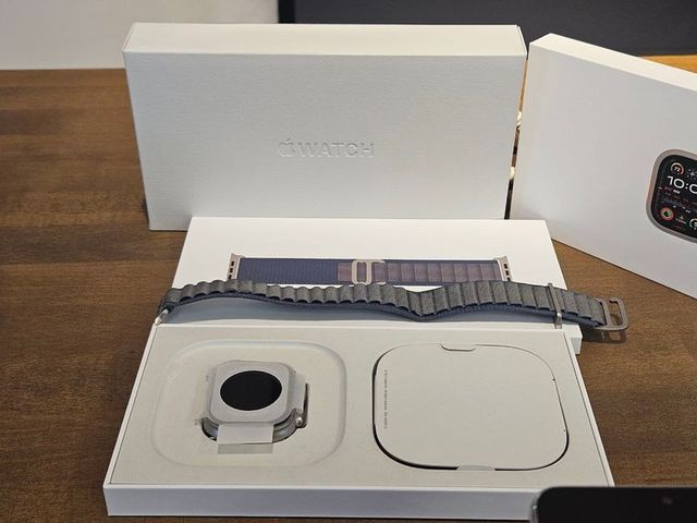 APPLE WATCH ULTRA 2 49mm CEL TITANIUM 98% BATERIA