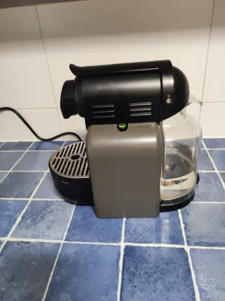 Cafetera Nespresso DeLonghi