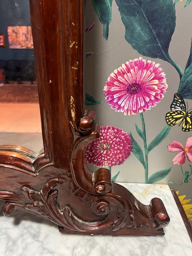 Espejo con repisa de mármol