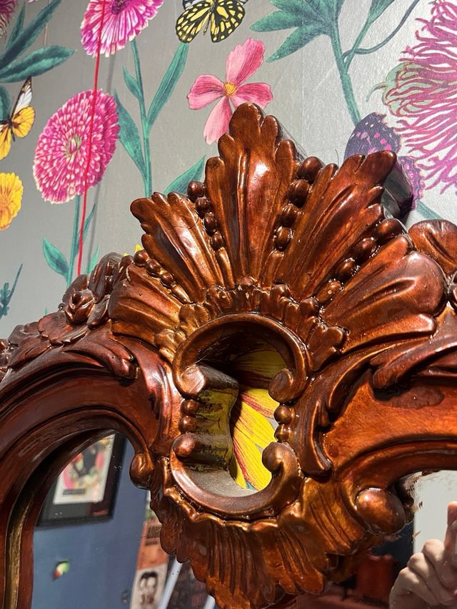 Espejo con repisa de mármol