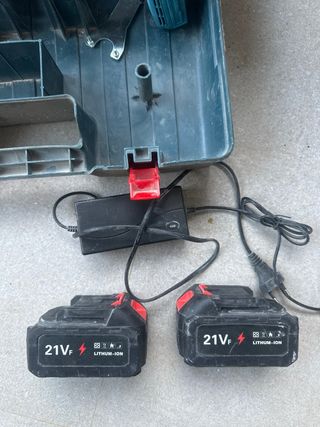 Amoladora a batería con cargador y baterías de 21