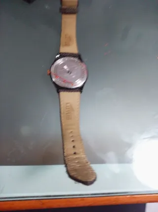 Reloj Lotus Negro y Dorado Hombre