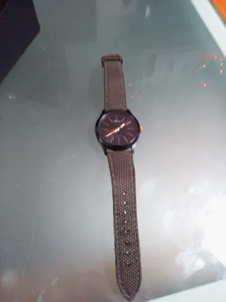 Reloj Lotus Negro y Dorado Hombre