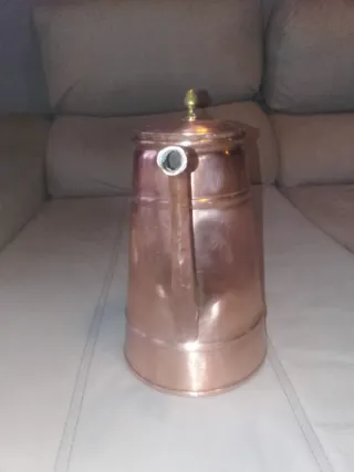 Aceitera de cobre antigua