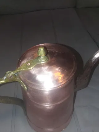 Aceitera de cobre antigua