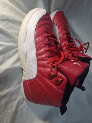 Botas Jordan Rojas y Blancas