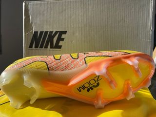 Zapatillas Fútbol Nike Amarillas Naranja