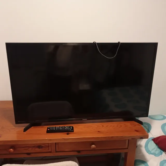 Televisión Samsung 40 Negra