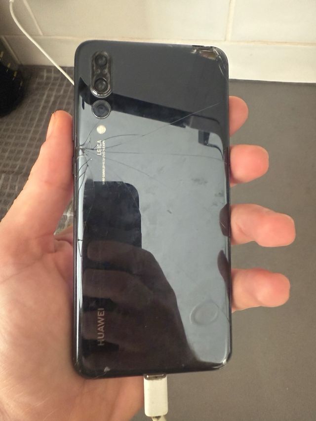 Huawei P20 Pro schermo intero