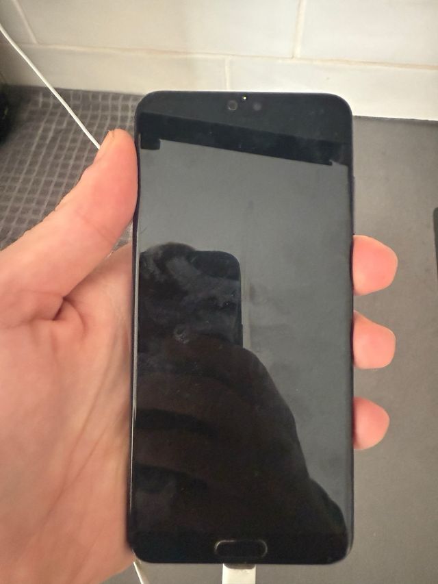 Huawei P20 Pro schermo intero