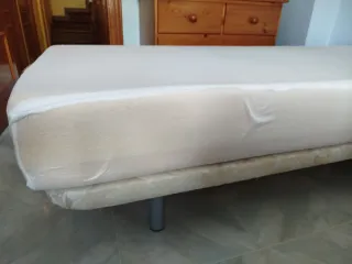 Base Tapizada con patas