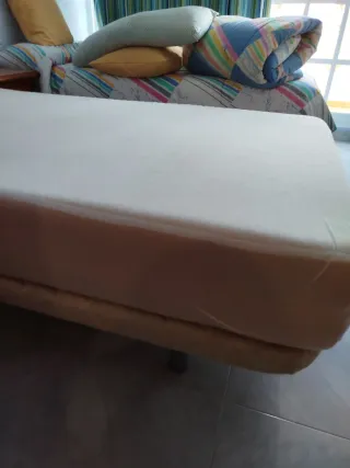 Base Tapizada con patas