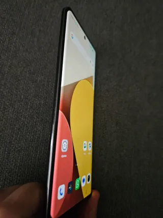 Vivo V29 lite Rosso/Giallo
