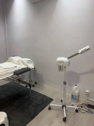 se traspasa local perfecto para manicurista