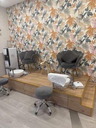 se traspasa local perfecto para manicurista