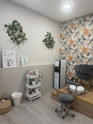 se traspasa local perfecto para manicurista