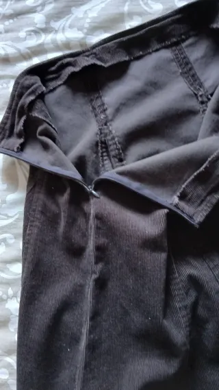 Falda vintage de pana marrón. Zara. Talla M