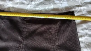 Falda vintage de pana marrón. Zara. Talla M