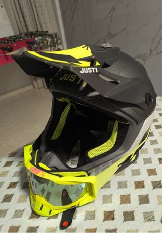 Casco Just1 Negro y Amarillo