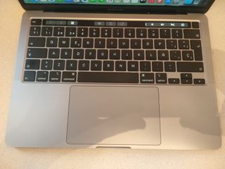 MACBOOK PRO 2020 i5/16/512