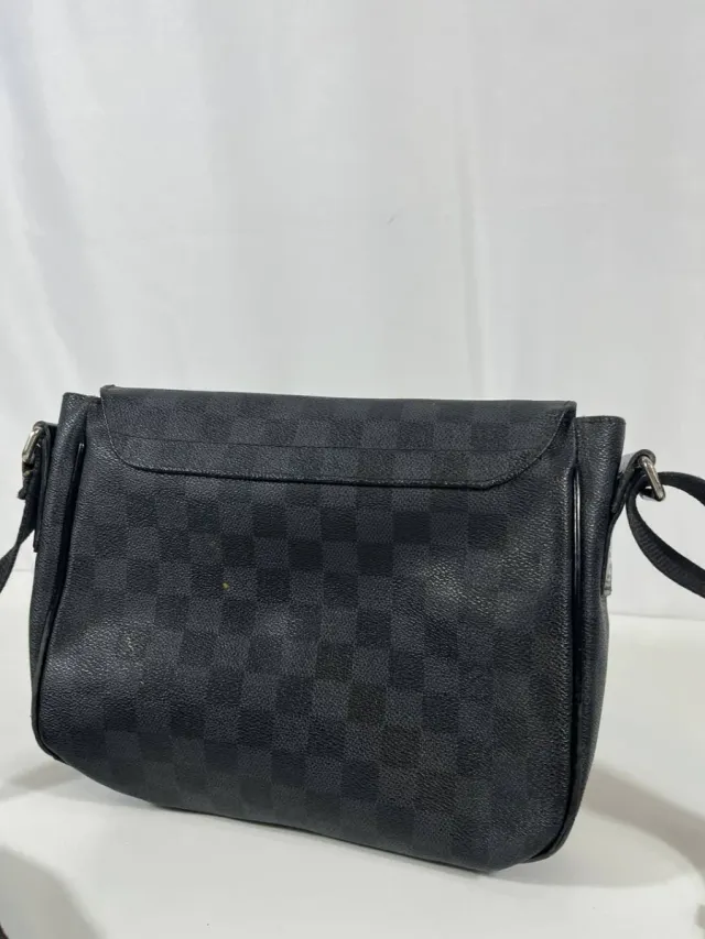 Riñonera Louis Vuitton Negra