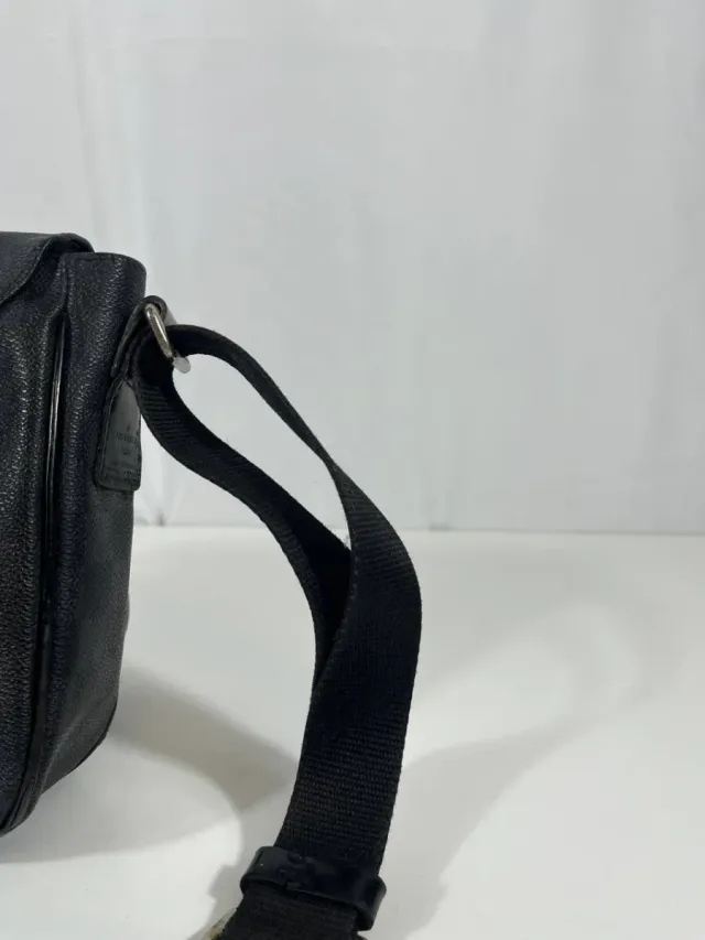 Riñonera Louis Vuitton Negra