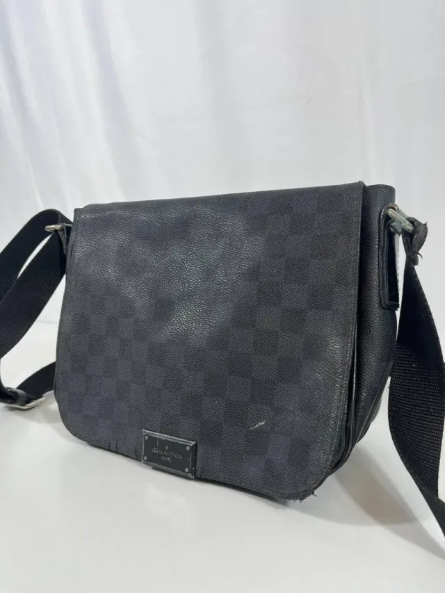 Riñonera Louis Vuitton Negra