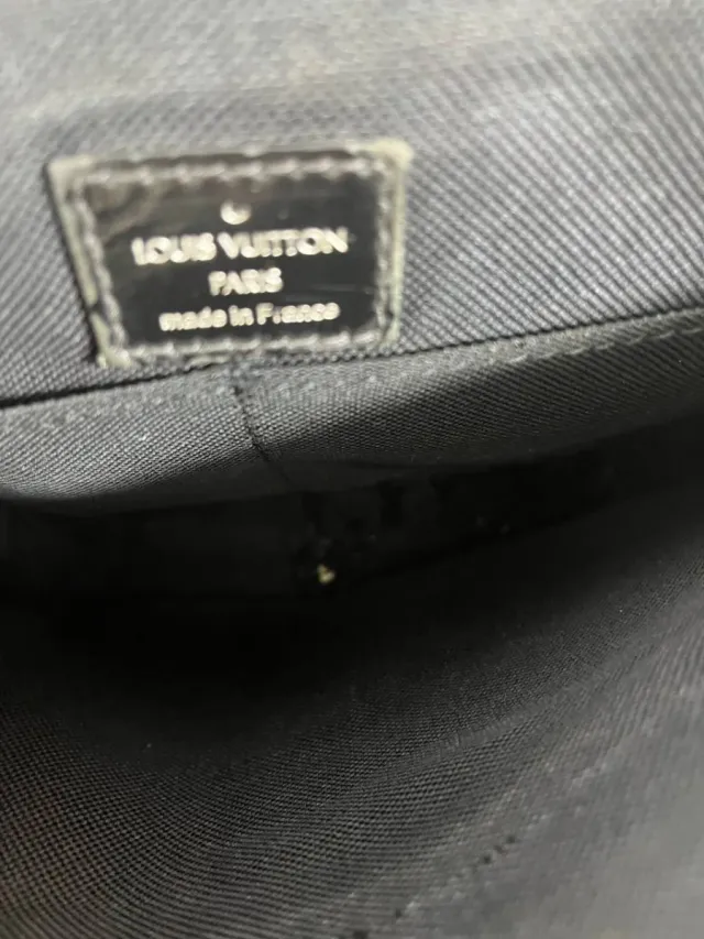 Riñonera Louis Vuitton Negra