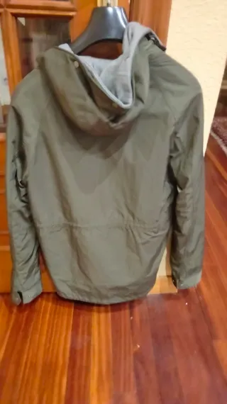 Chaqueta doble verde con capucha y gris
