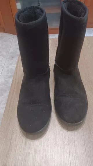Botas tipo UGG Negras Talla 39
